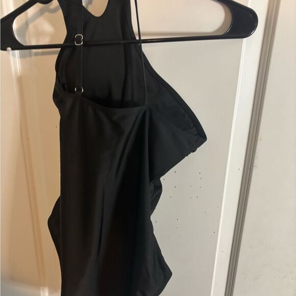 Women’s Black One-Shoulder one piece Swimsuit size m NWOT - Picture 2 of 6